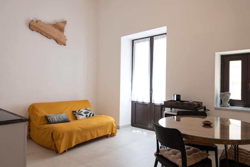 Collegiata Apartment - Catania Downtown Εξωτερικό φωτογραφία